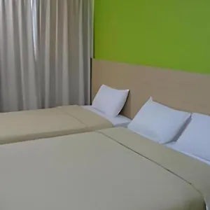 2* ホテル マキシム